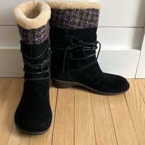 NEW Ugg Tanasa Cozy Black and Purple Suede Tweed Women's Boots 9
